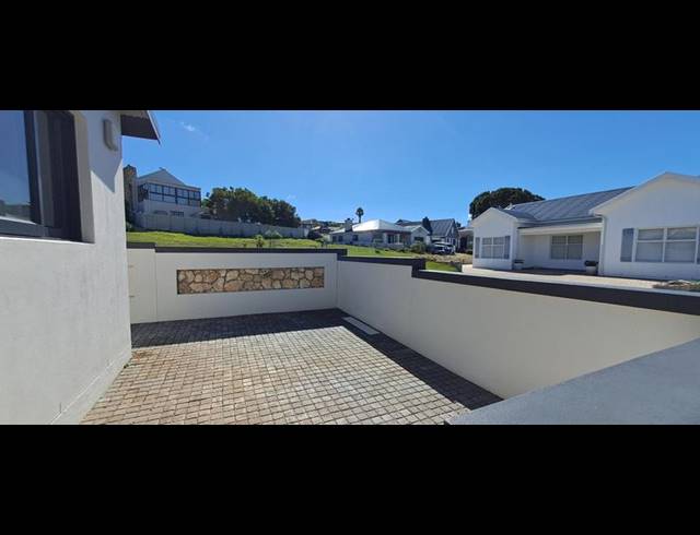 3 BEDROOM HOUSE FOR SALE IN STILBAAI-WES